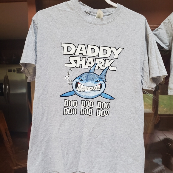Daddy Shark & Baby Shark matching shirts Lg/Sz 3 - Picture 4 of 8